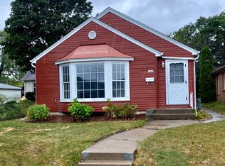 1504 Monroe Ave, Racine, WI 53405