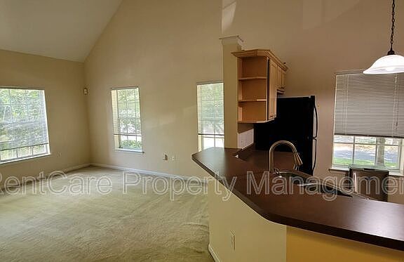 5th image of 12920 Penn Station Ct APT 202