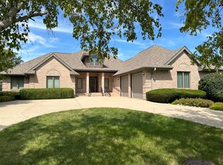 1703 W Meadowlark Dr, Pontiac, IL 61764