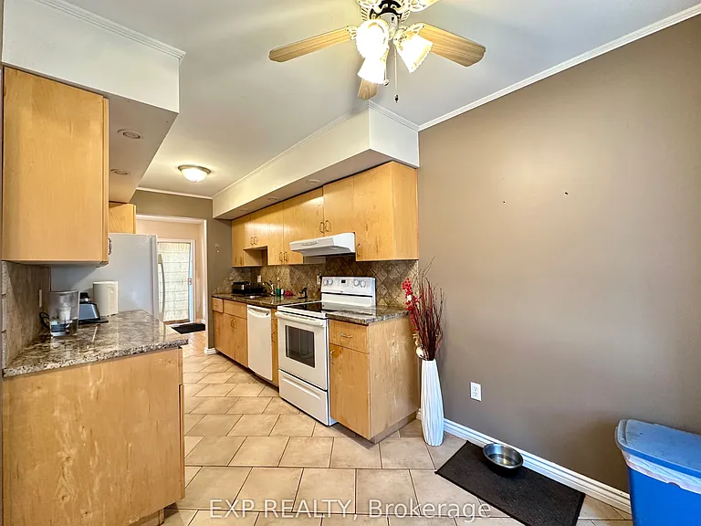 35 Barra Ave — Photo 9