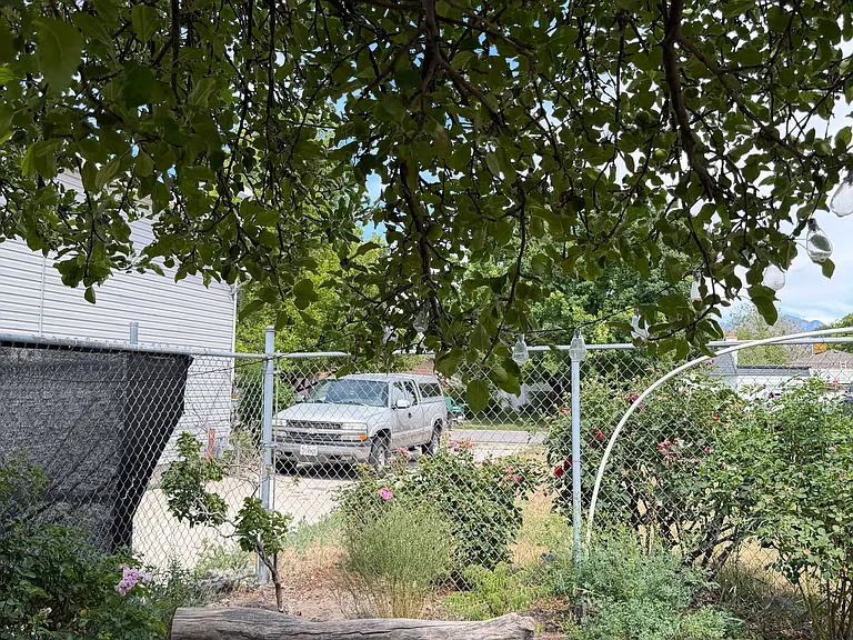 S Edgeware Ln — Photo 7