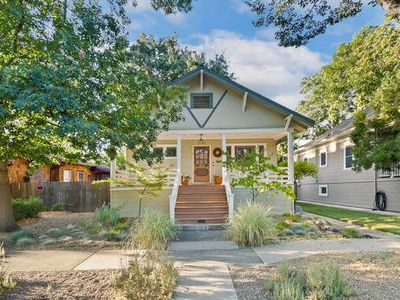 2755 5th Ave, Sacramento, CA, 95818