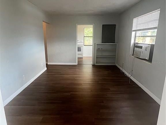 3rd image of 1324 18th Ave S #2