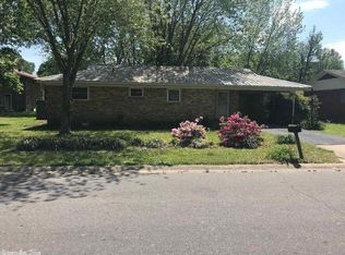 319 Willow St, Conway, AR 72032