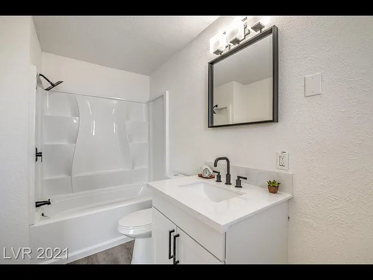 3124 Van Der Meer St — Photo 16
