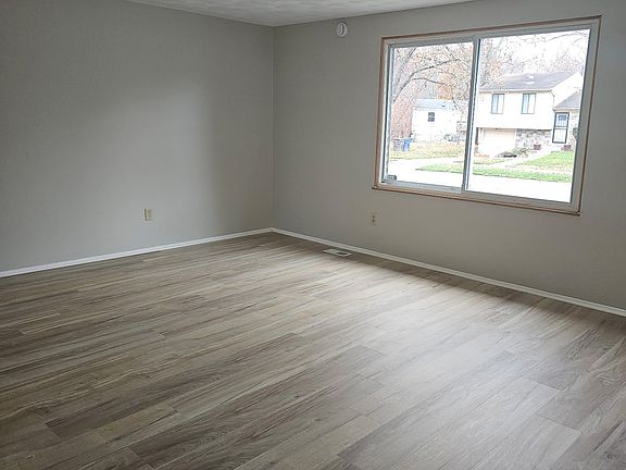 5th image of 3748 House Of Stuart Ave