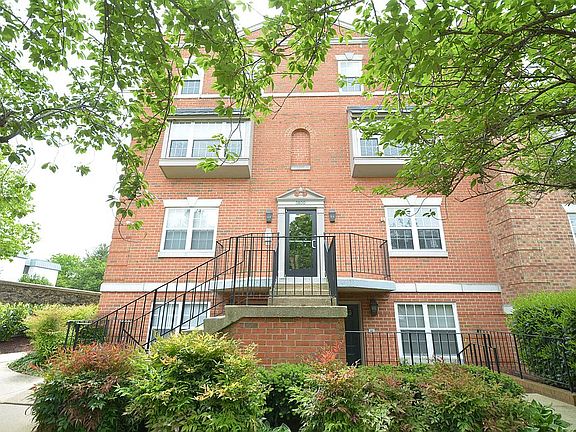 Penthouse upper unit