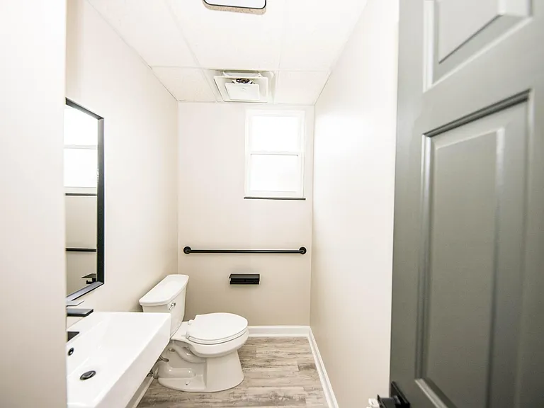 9443 Reading Rd — Photo 16