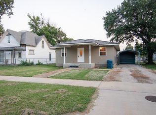 811 W 9th St, Coffeyville, KS 67337