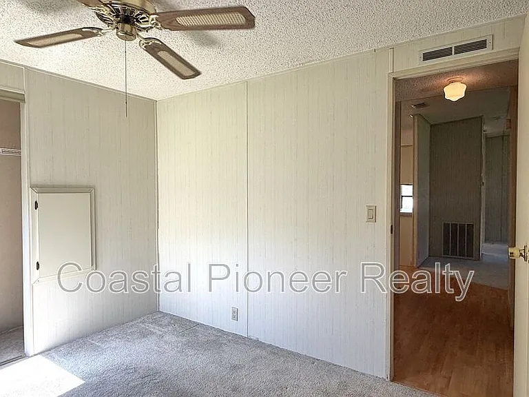 4550 Charter St #RC — Photo 20