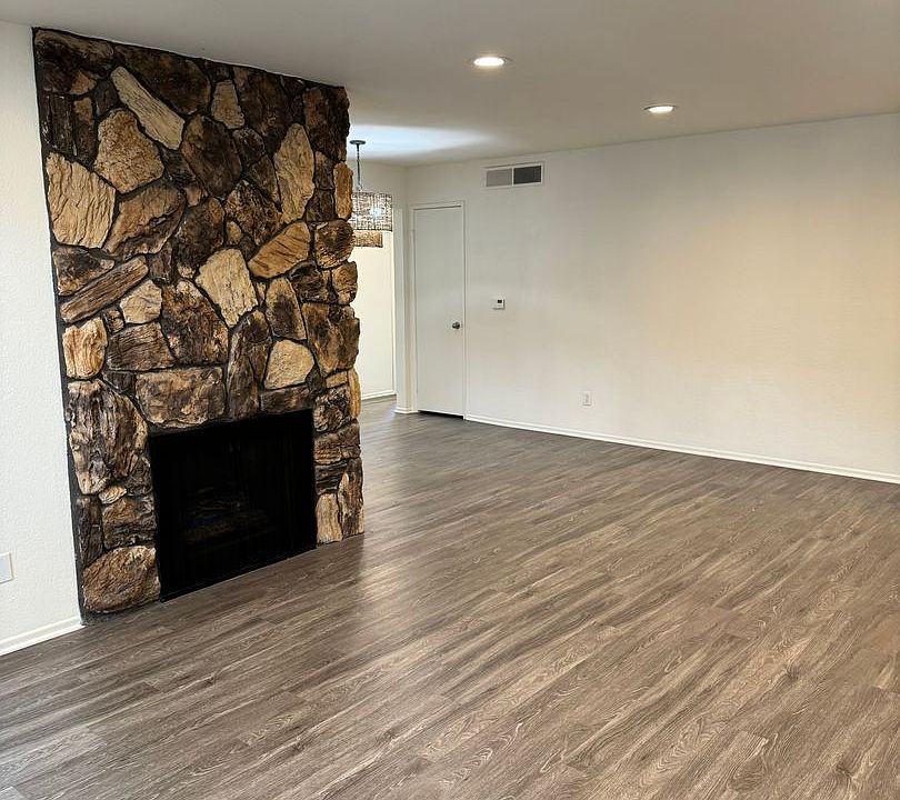 1st image of 10651 Eastborne Ave #106