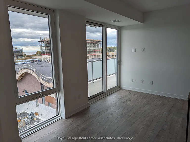 215 Lakeshore Rd W #447 — Photo 8