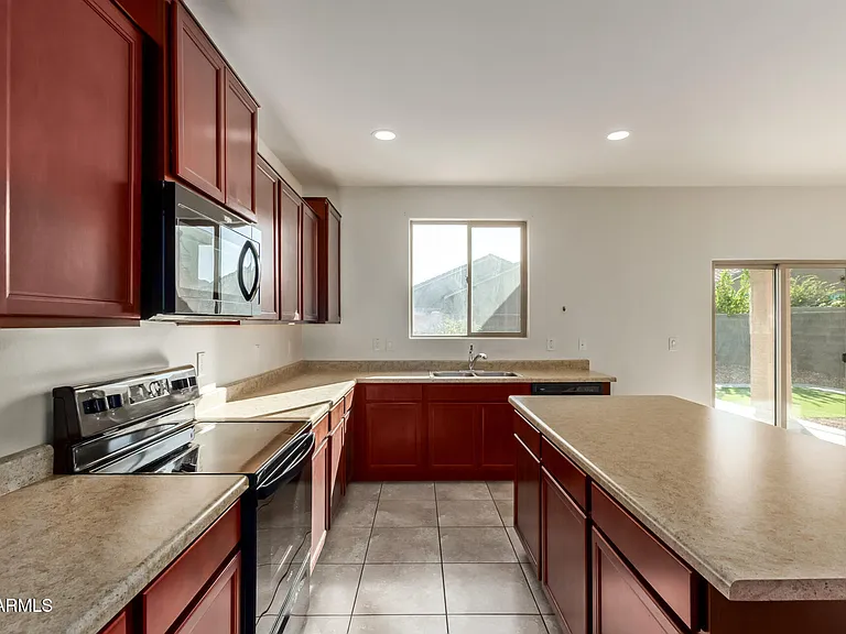 11603 W Calavar Rd — Photo 5