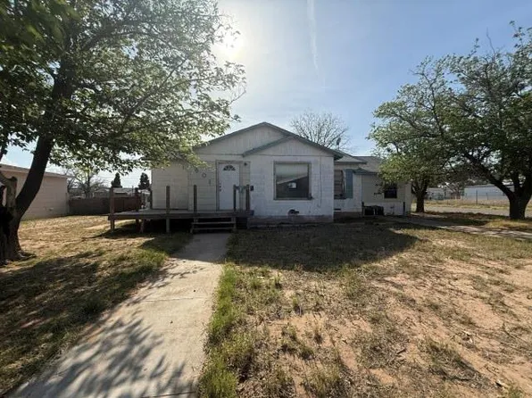 601 S Franklin Ave, Monahans, TX 79756