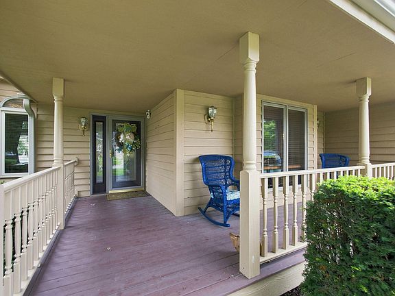 4th image of 3806 Autumn Ln