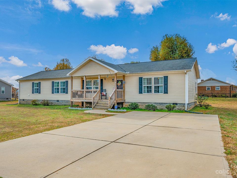 2991 Love Rd, Claremont, NC 28610 | Zillow