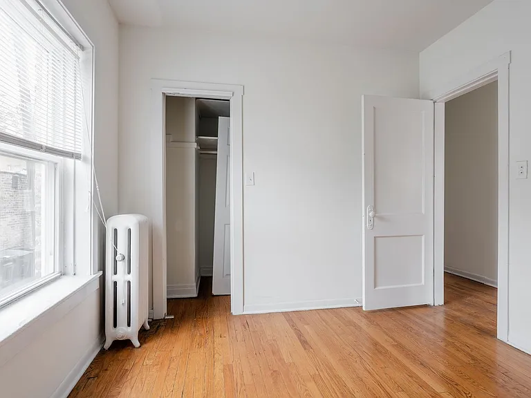 2209 W Byron St #1 — Photo 9