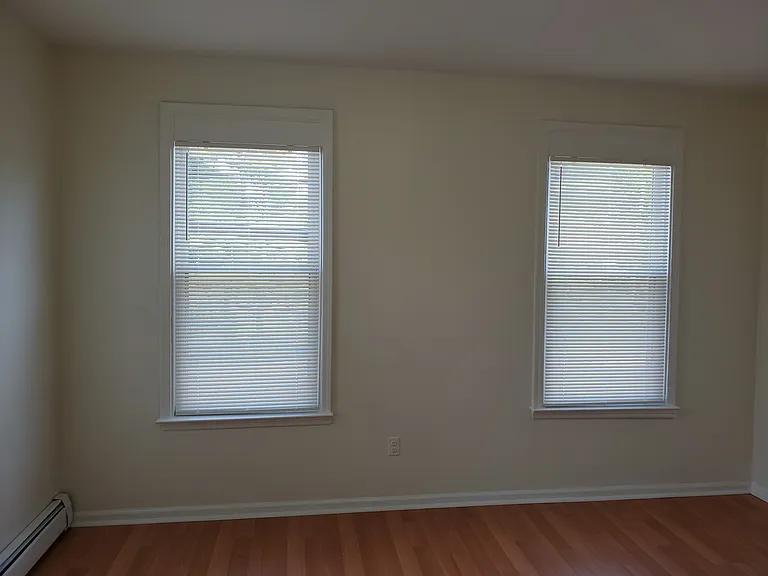 428 Elwood Ave #2S — Photo 9