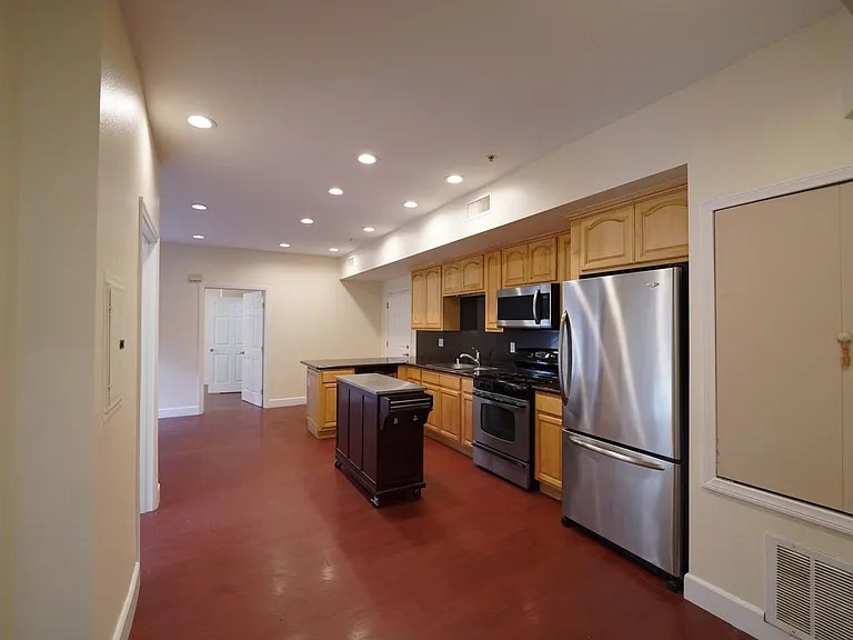 7056 Fulton St #3 — Photo 4