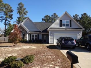 2812 Whitehouse Ln, Fayetteville, NC 28306