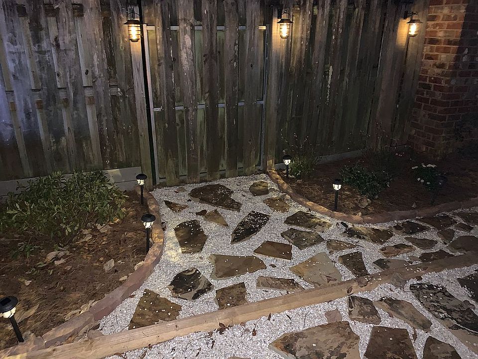 2nd image of 393 Rothley Ave