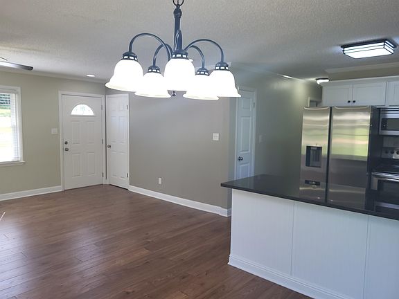 3rd image of 4018 Littlejohn Cir