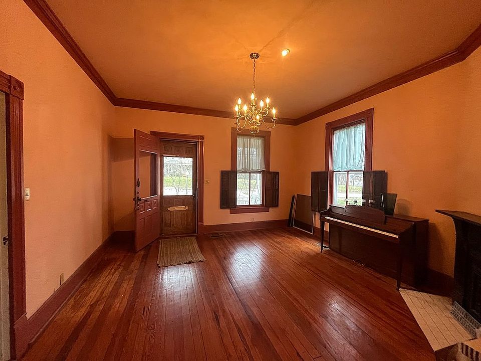 142 High St, Versailles, KY 40383 Zillow