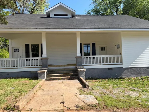 707 E 7th St, West Pt, GA 31833