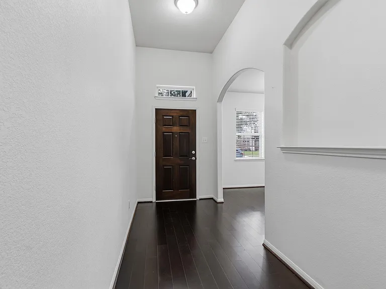 271 Westwood Dr — Photo 7