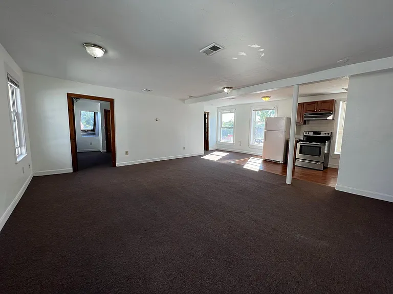 247 Bussey St #2 — Photo 4
