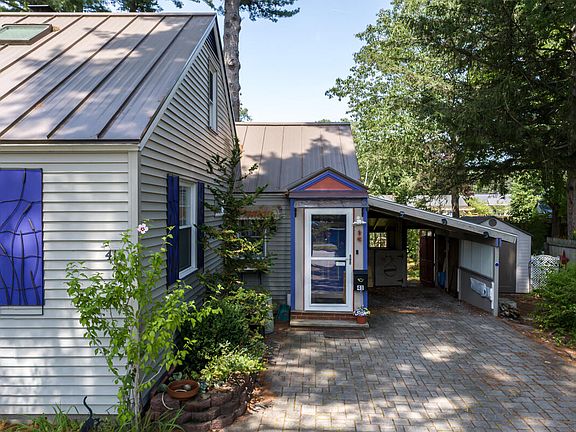 2nd image of 41 Chamberlain Avenue
