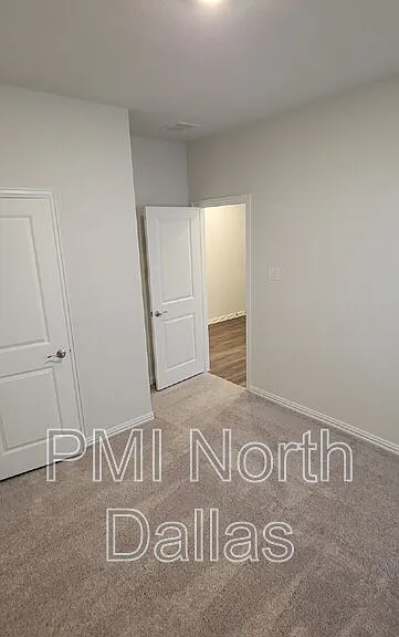 2633 Oneida Ln — Photo 16