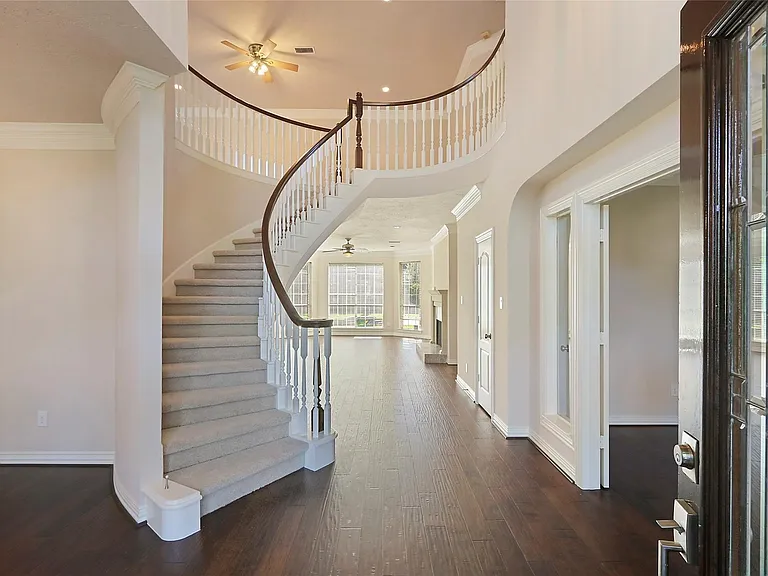 19911 Sky Hollow Ln — Photo 1