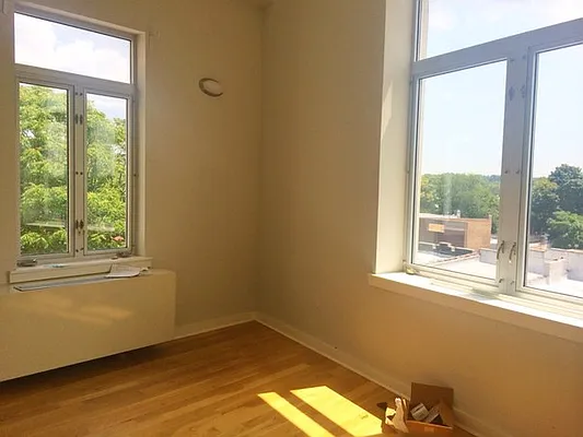 Rented by Elite NY Holdings | media 18