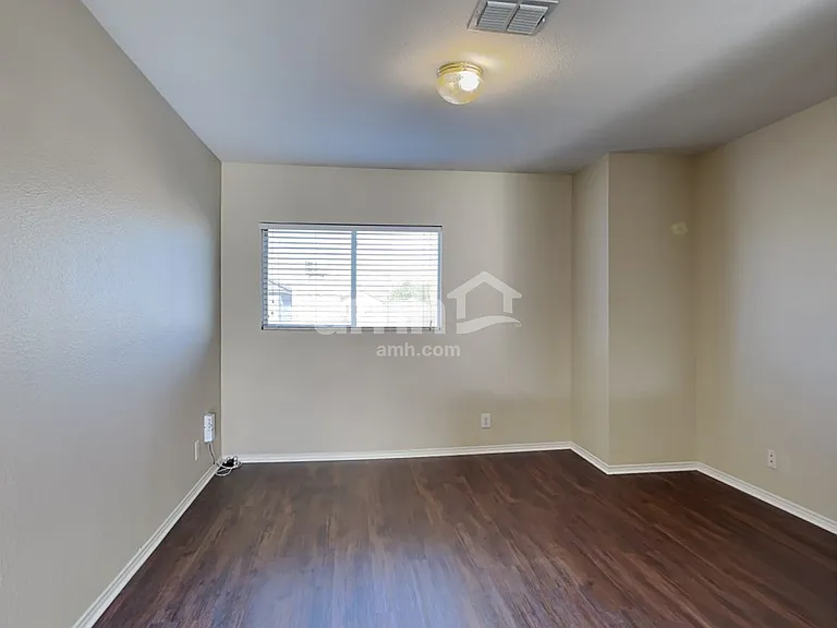 8438 Silver Brush — Photo 10