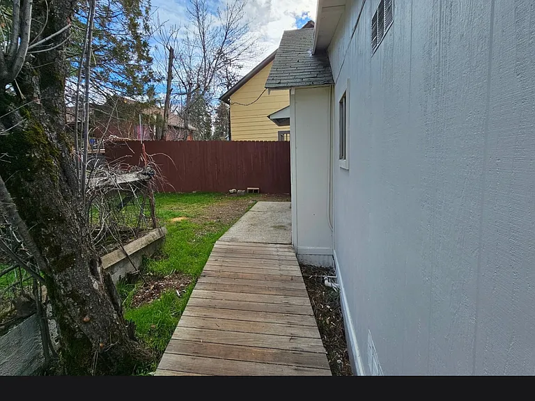 2484 Ridge Rd — Photo 2