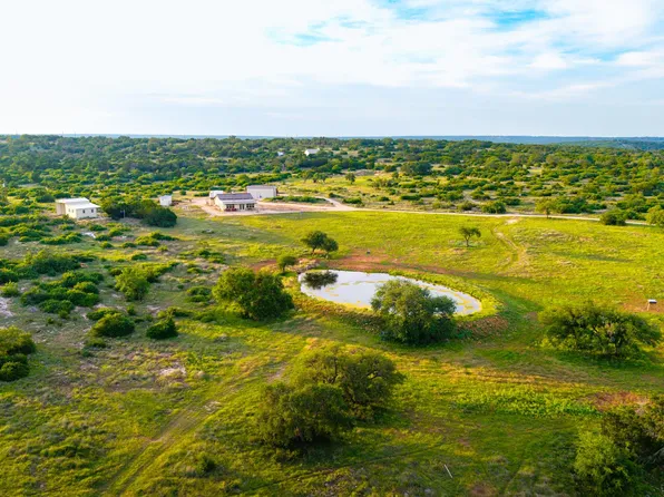 271 Deadend Rd NW, Junction, TX 76849