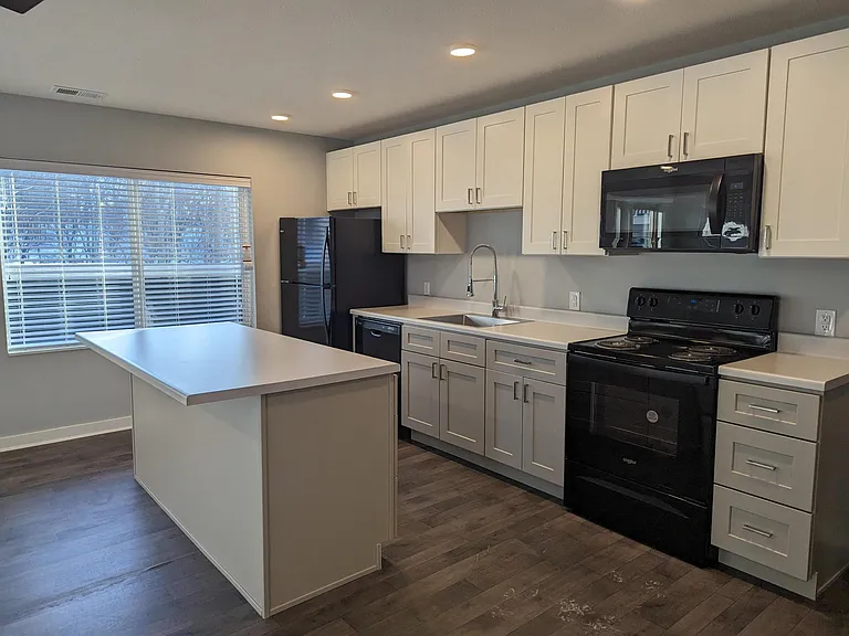 Fontenelle Hills — Photo 116