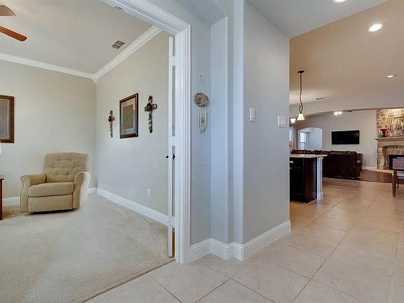 4th image of 6809 Oriole Ln