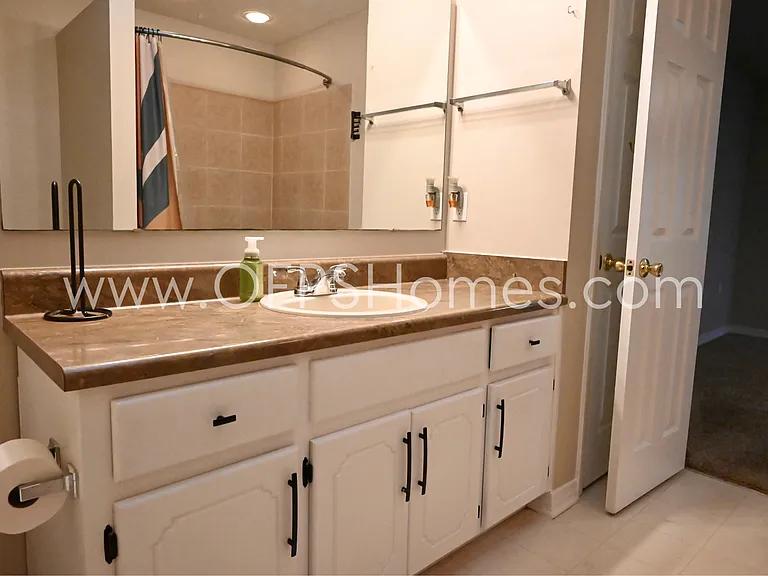 636 Emerald Ln — Photo 20