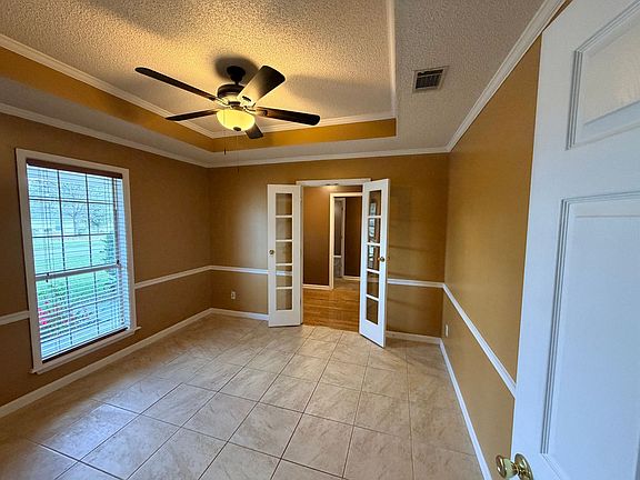 4th image of 3919 Stratford Cir
