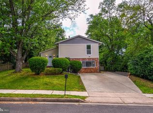 13703 Lynncroft Dr, Chantilly, VA 20151