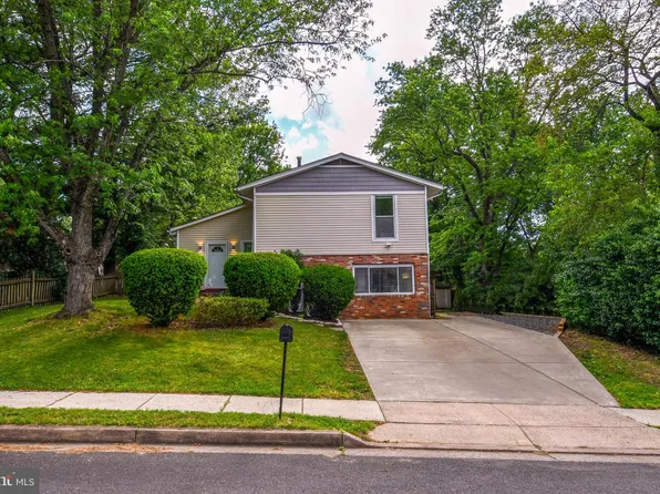 13703 Lynncroft Dr, Chantilly, VA 20151