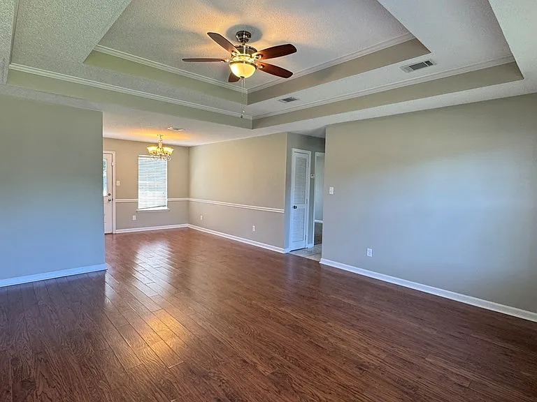 4719 McAllister St — Photo 2