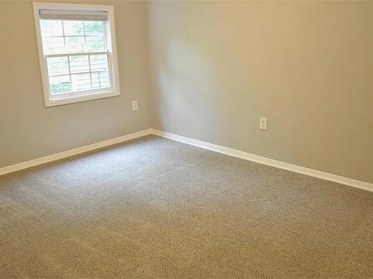 3047 Alston Dr — Photo 8
