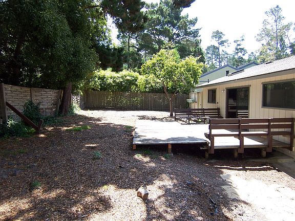 Large backyard with 2 decks