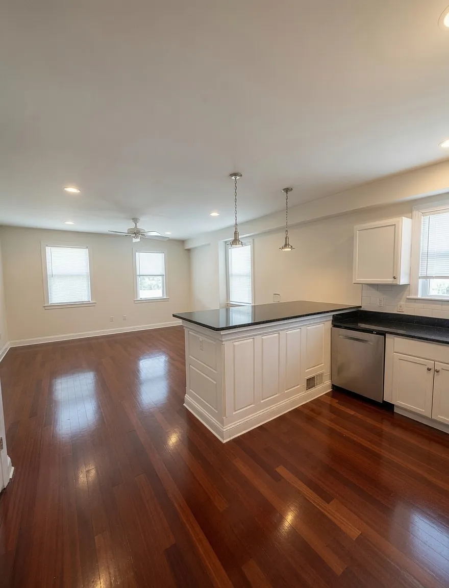 4 bed, 1200 sqft, $1,300 — Photo 1