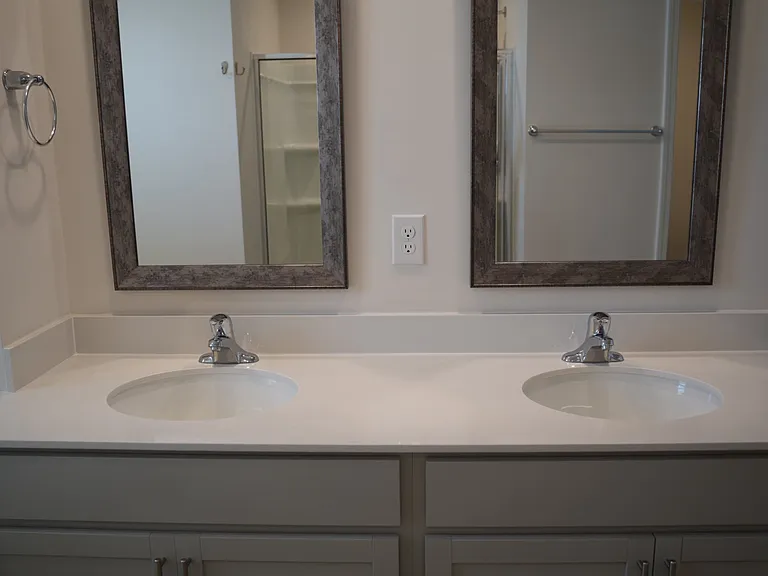 670 Hollyrose Cir — Photo 20