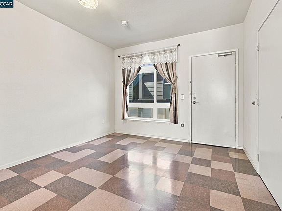 4th image of 1740 Bancroft Ave Unit 4507