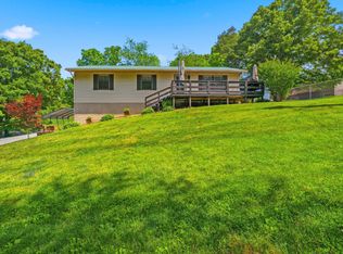 2042 Deerfield Cir, New Market, TN 37820